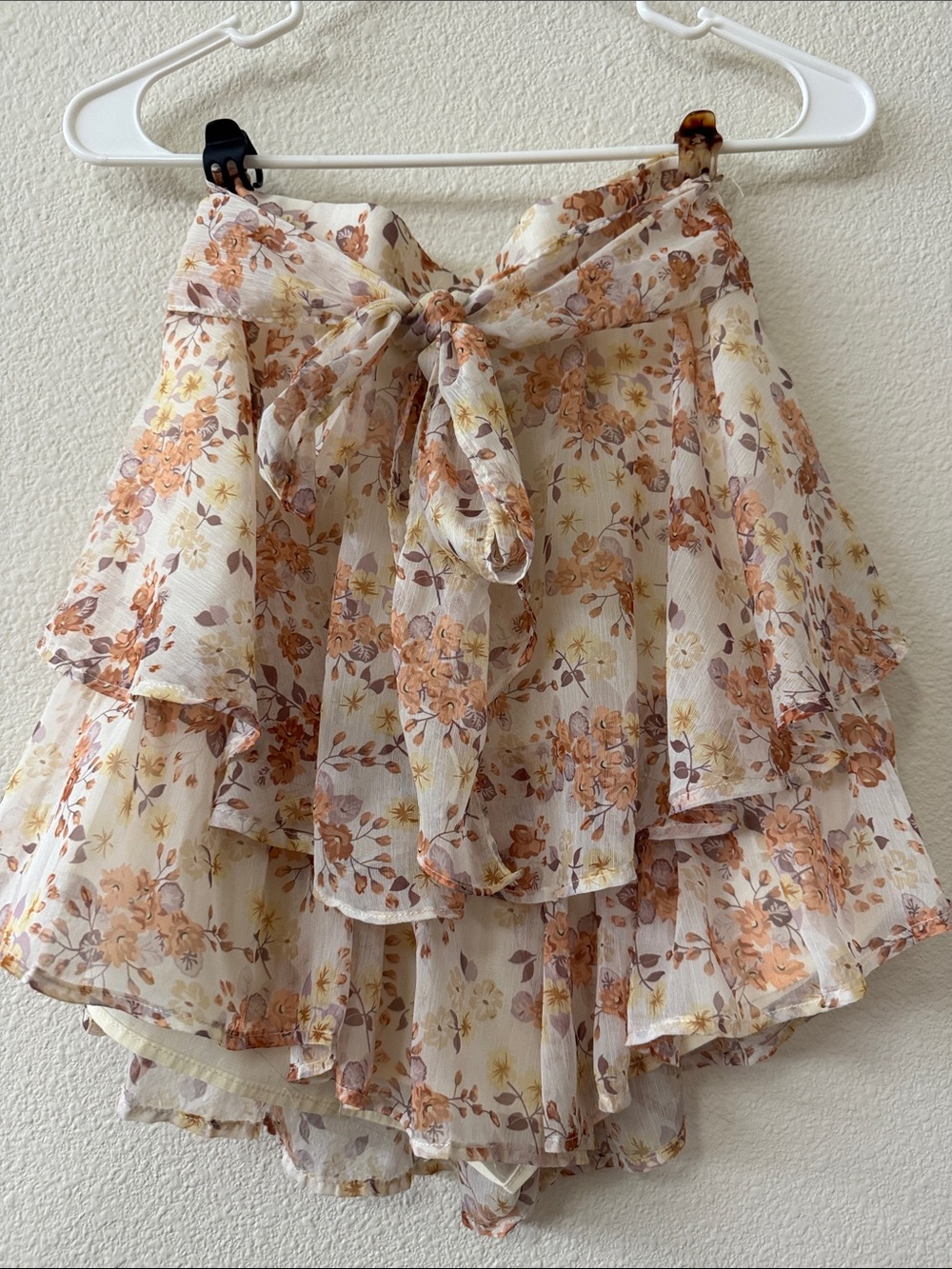 Floral Tiered Ruffle Skort - Cream with Peach Floral